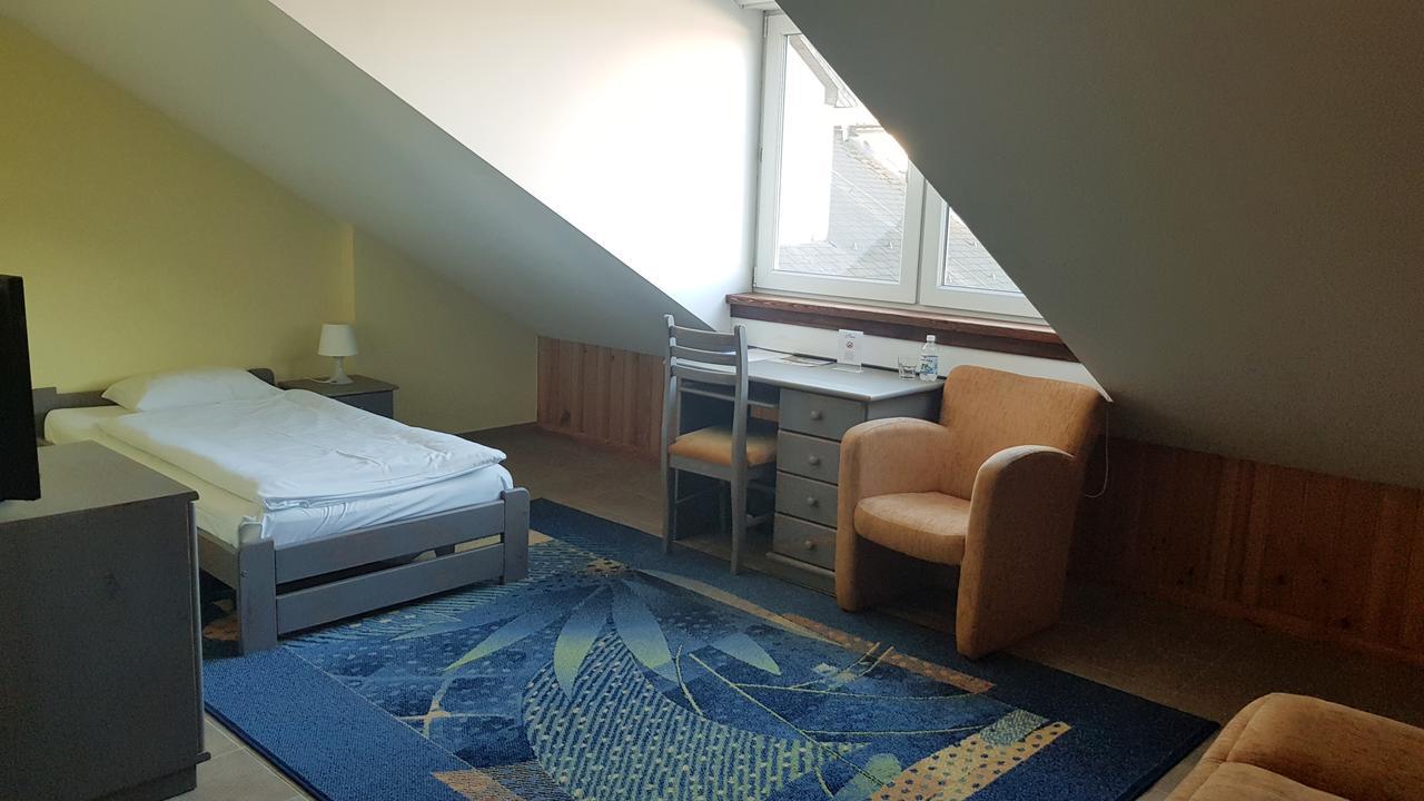 Hotel Metro Kłodzko Exteriör bild